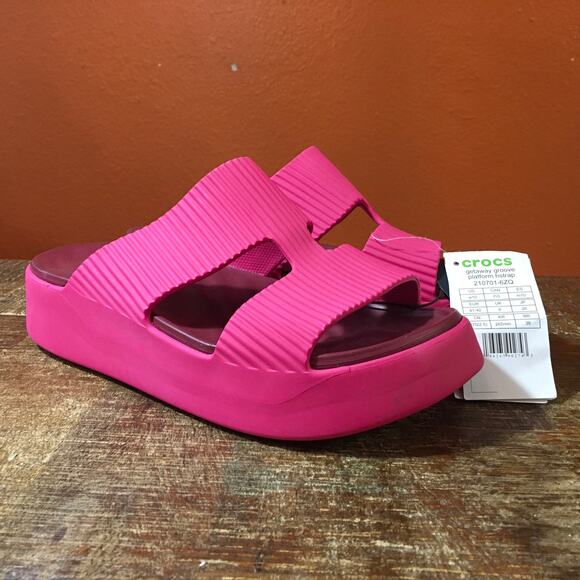 NEW Crocs Getaway Groove Platform H Strap Sandal Womens 10 Dragonfruit Pink Shoe - Picture 1 of 9